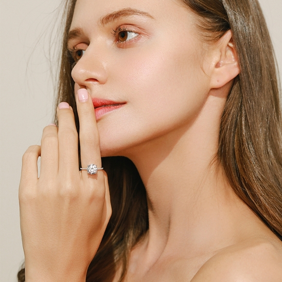 Classic Luxury 3Ct Engagement Ring - Picture 5 of 7